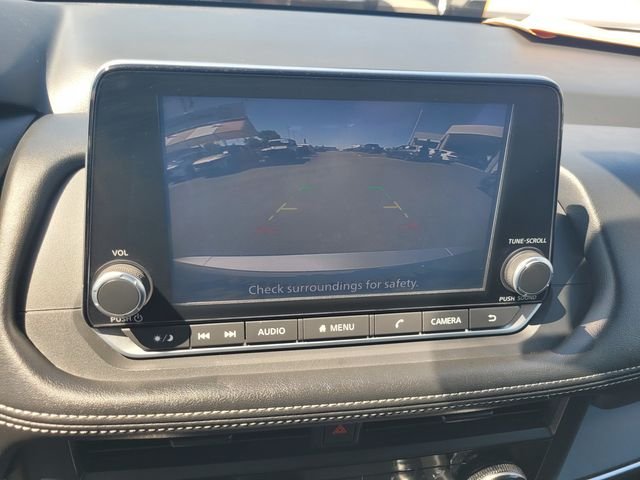 Used 2024 Silver Nissan S image 21