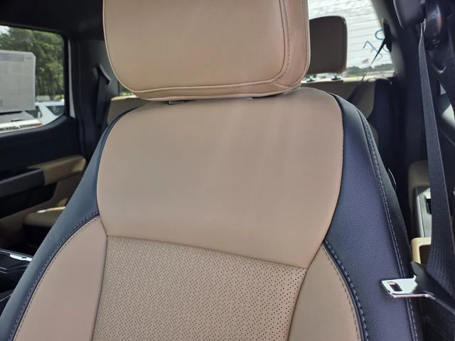 New 2026 Star White Metallic Tri-Coat Ford F-250® Lariat® image 36