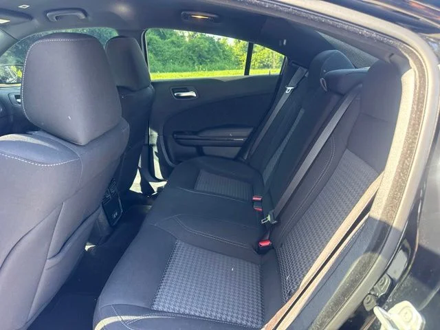 Used 2023 Black Dodge SXT image 13