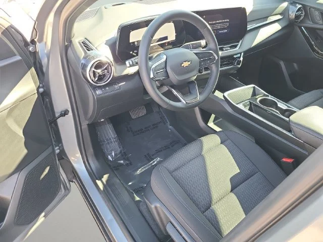 Used 2025 Sterling Gray Metallic Chevrolet LT image 22