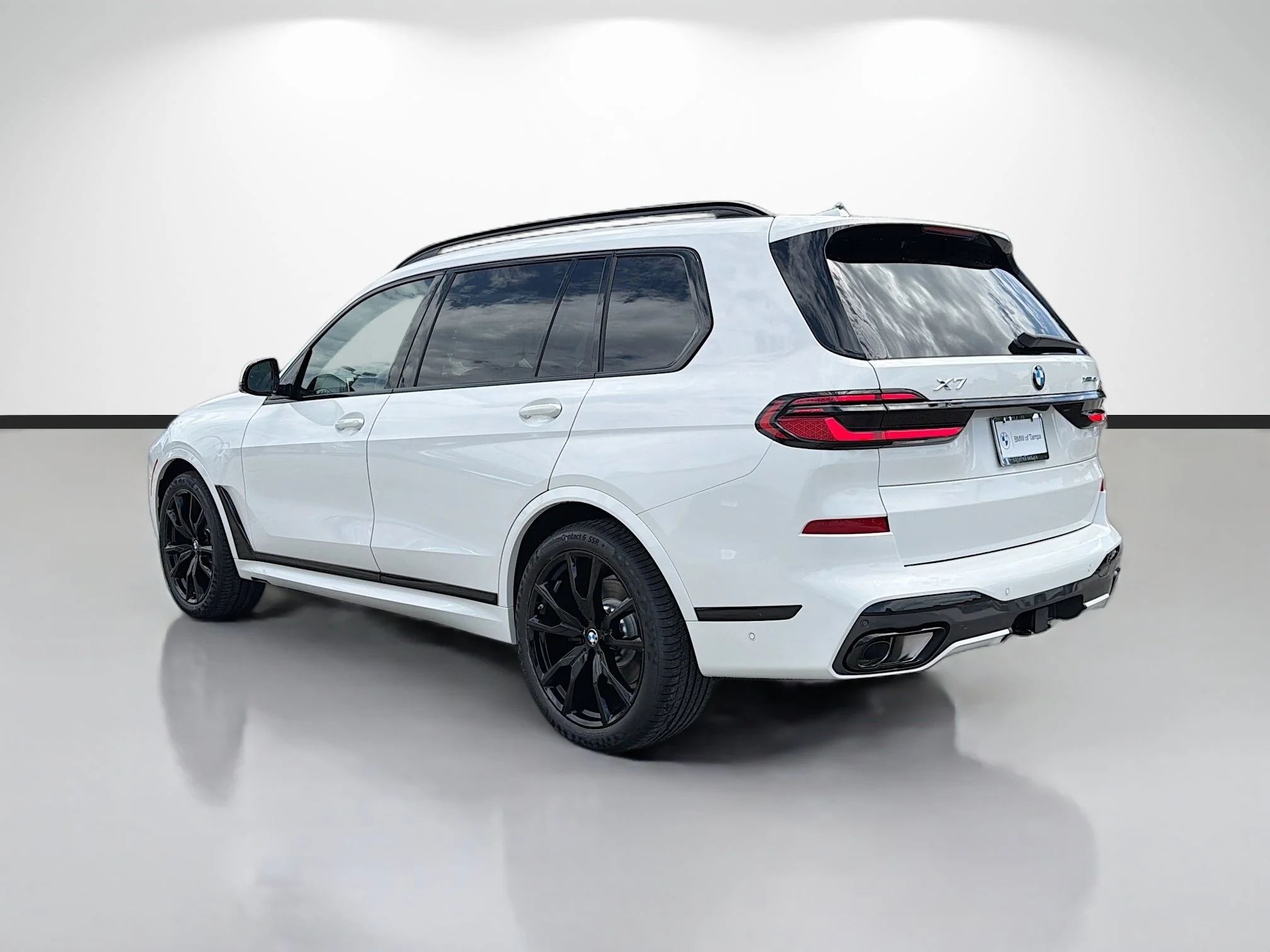 New 2027 Alpine White BMW xDrive40i image 5