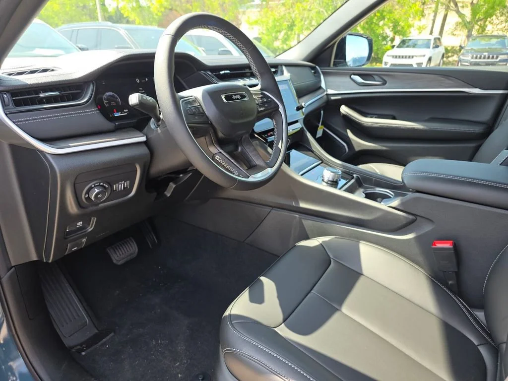 New 2026 Steel Blue Exterior Paint Jeep Limited image 13