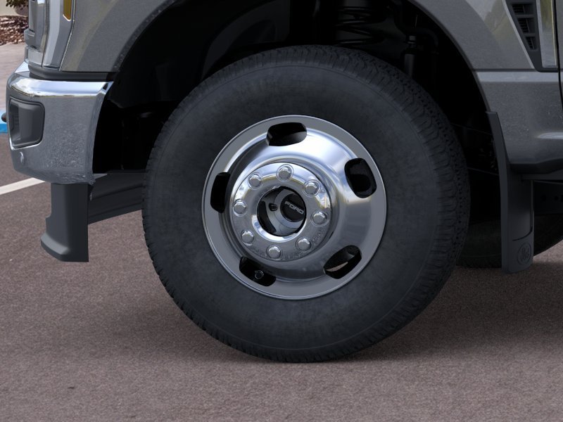 New 2026 Carbonized Gray Metallic Ford F-350® Lariat® image 19