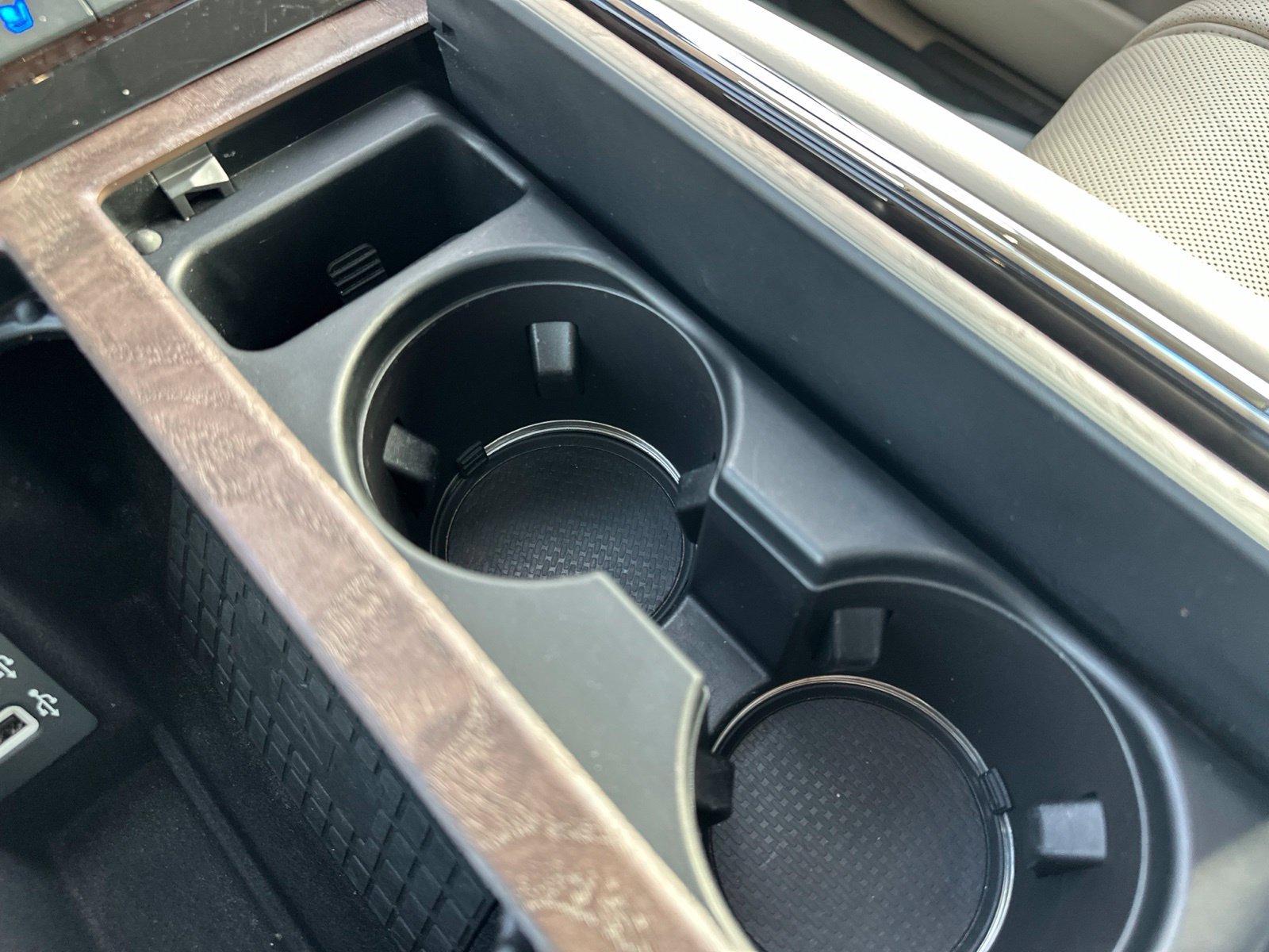 Used 2019 White Lincoln Reserve image 79