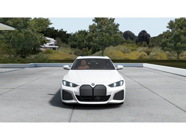 New 2026 Mineral White Metallic BMW xDrive40 image 3