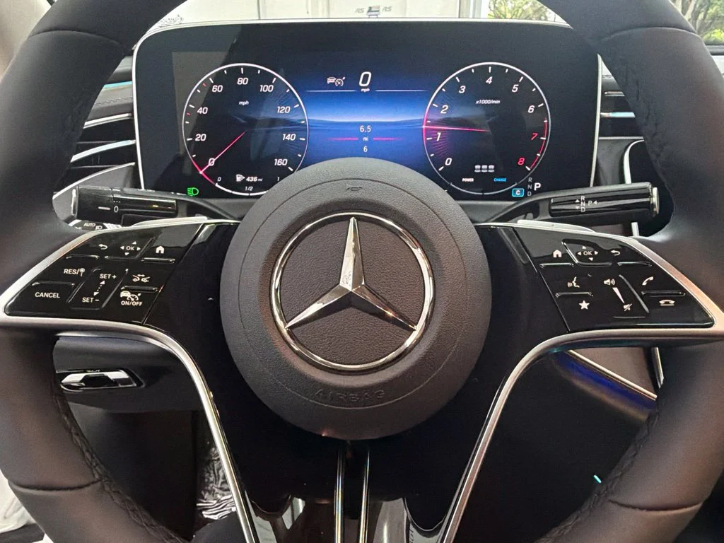 New 2027 White Mercedes-Benz E 450 image 19