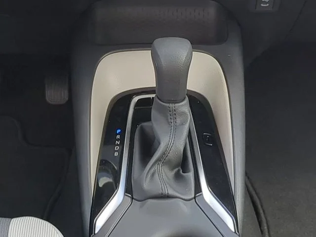 New 2026 Wind Chill Pearl Toyota LE image 18