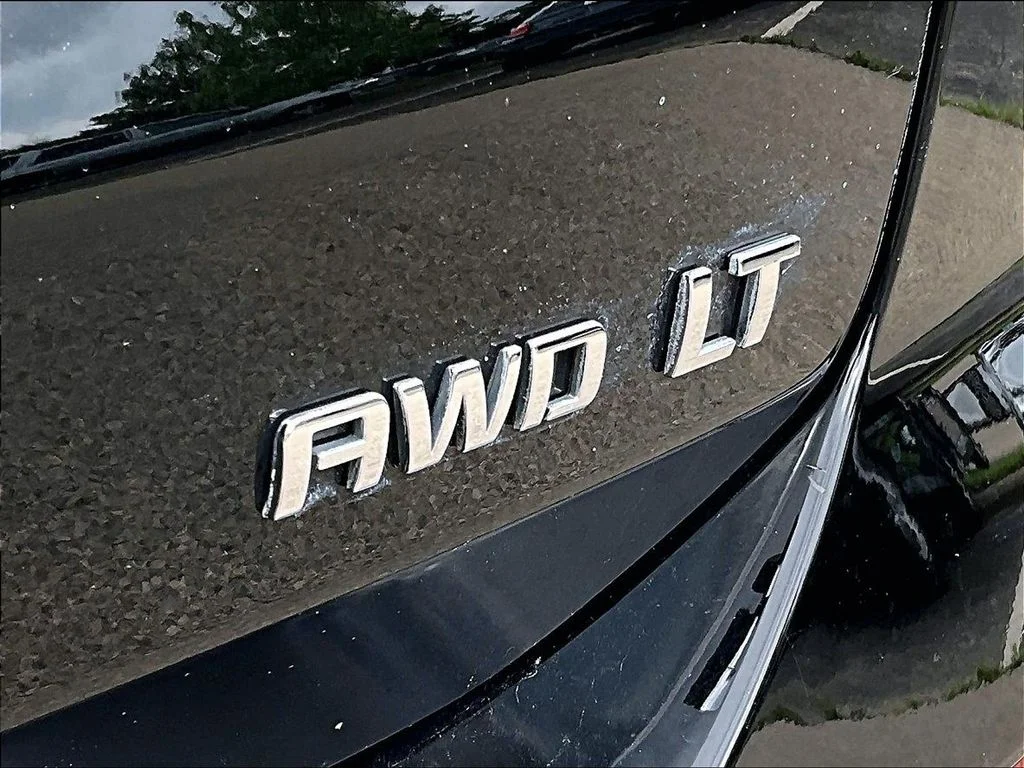 Used 2022 Black Chevrolet LT image 28