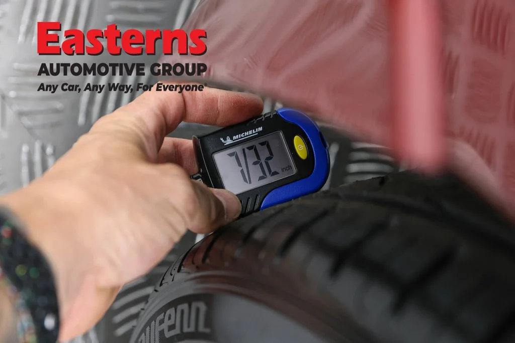 Used 2023 Red Nissan SV image 29