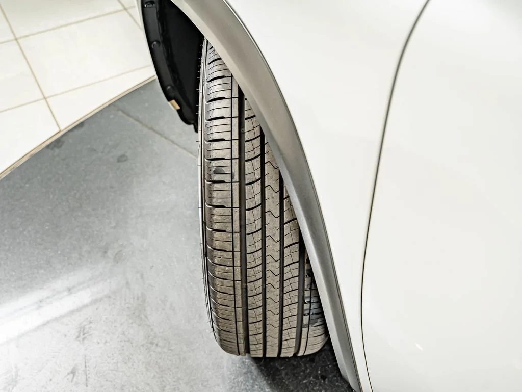 Used 2015 White Pearl Lexus 200t image 47