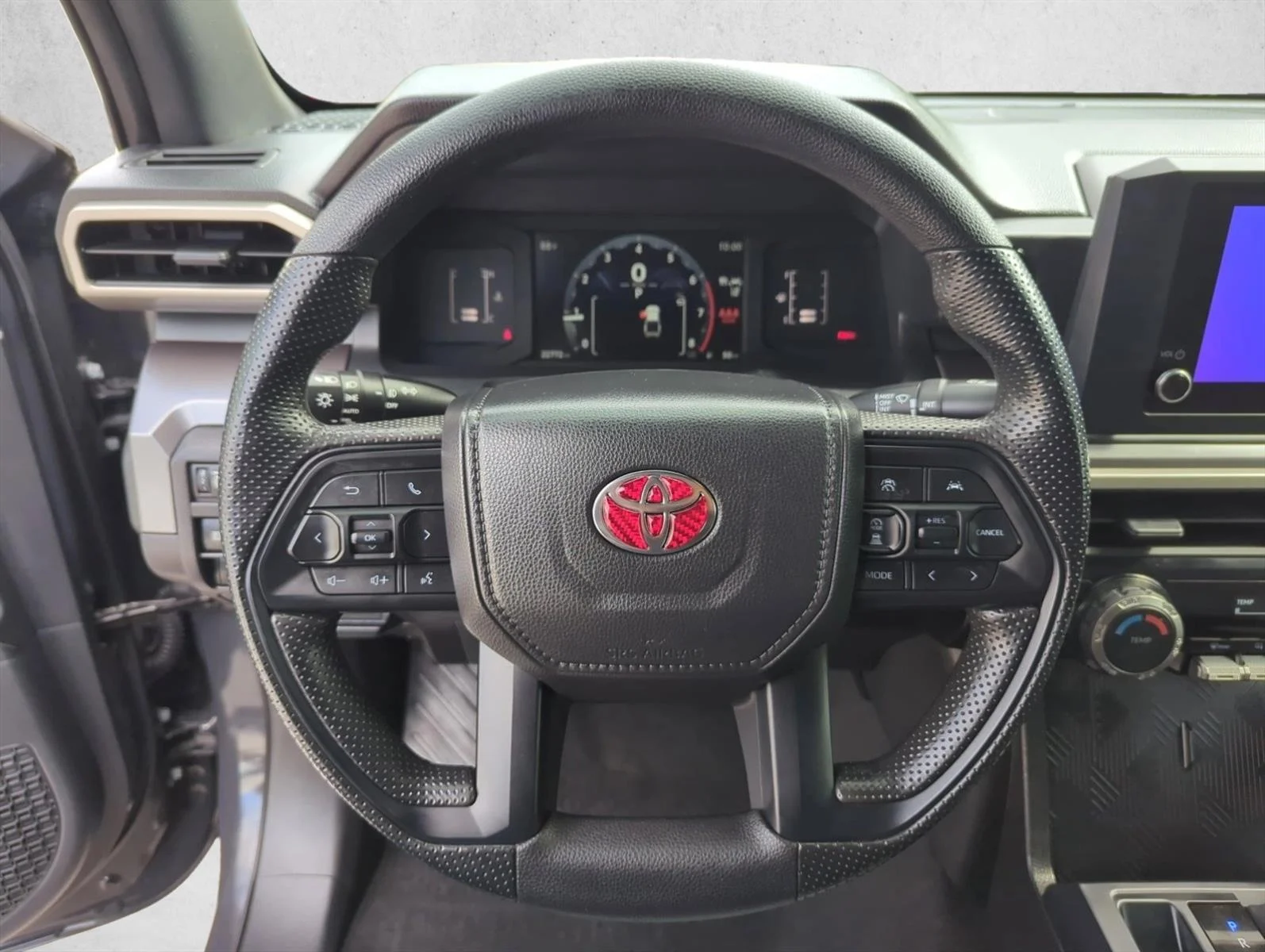 Used 2025 Underground Toyota SR5 image 17