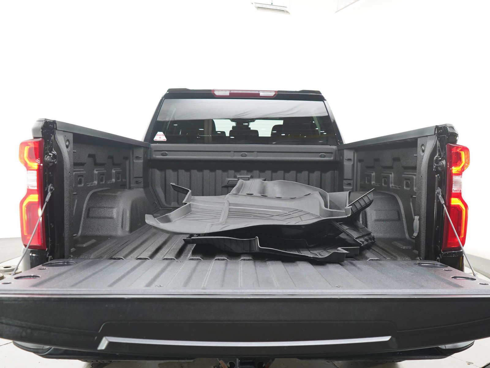 Used 2024 Black Chevrolet 4WD Crew Cab 157 RST image 17