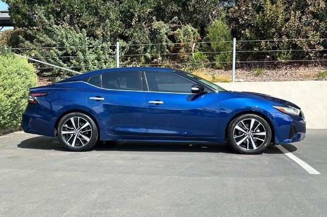 Used 2023 Blue Nissan SV image 6