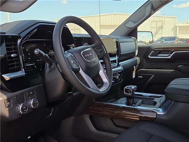 New 2026 Onyx Black GMC Elevation image 10