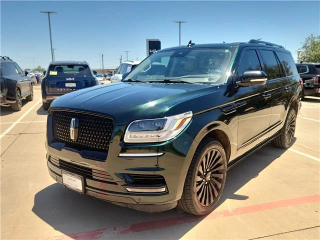 Used 2021 Infinite Black Lincoln Reserve 4x2 image 1