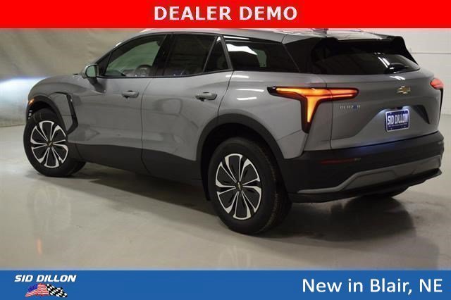 New 2025 Sterling Gray Metallic Chevrolet LT image 14