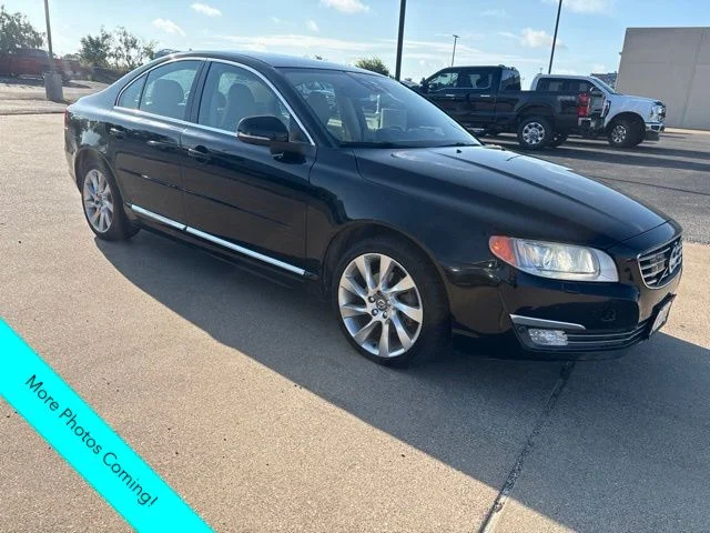 Used 2016 Black Volvo T5 image 2