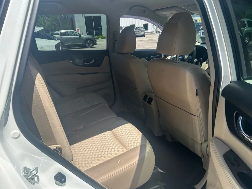Used 2019 Pearl White Nissan SV image 18