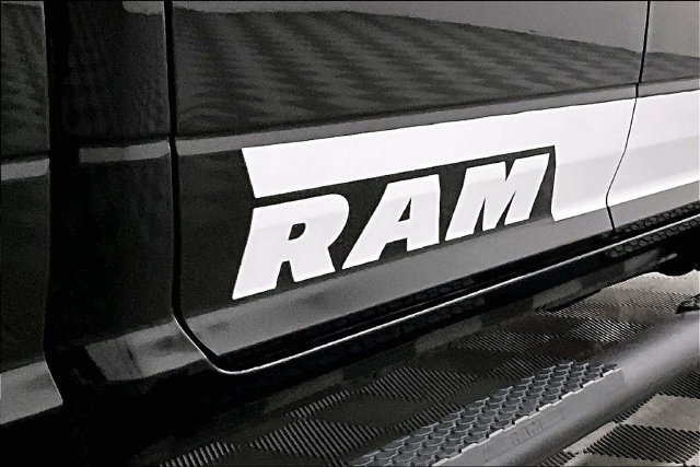Used 2023 Diamond Black Crystal Pearlcoat Ram Tradesman image 39