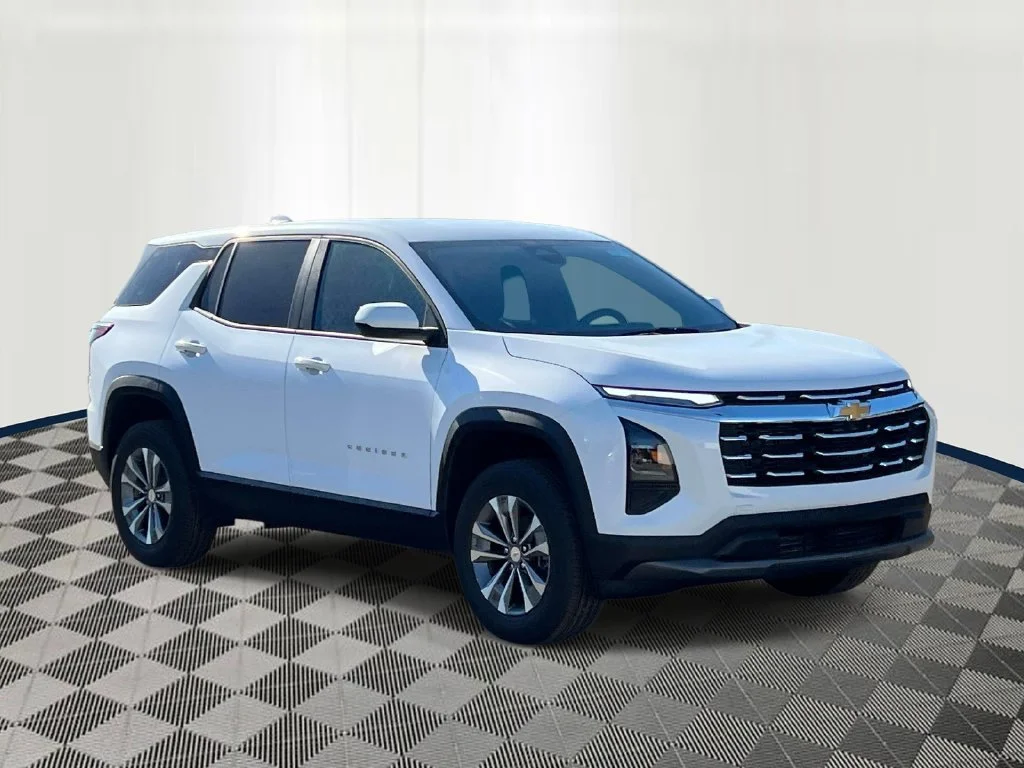 2027 Chevrolet Equinox LT - Photo 6