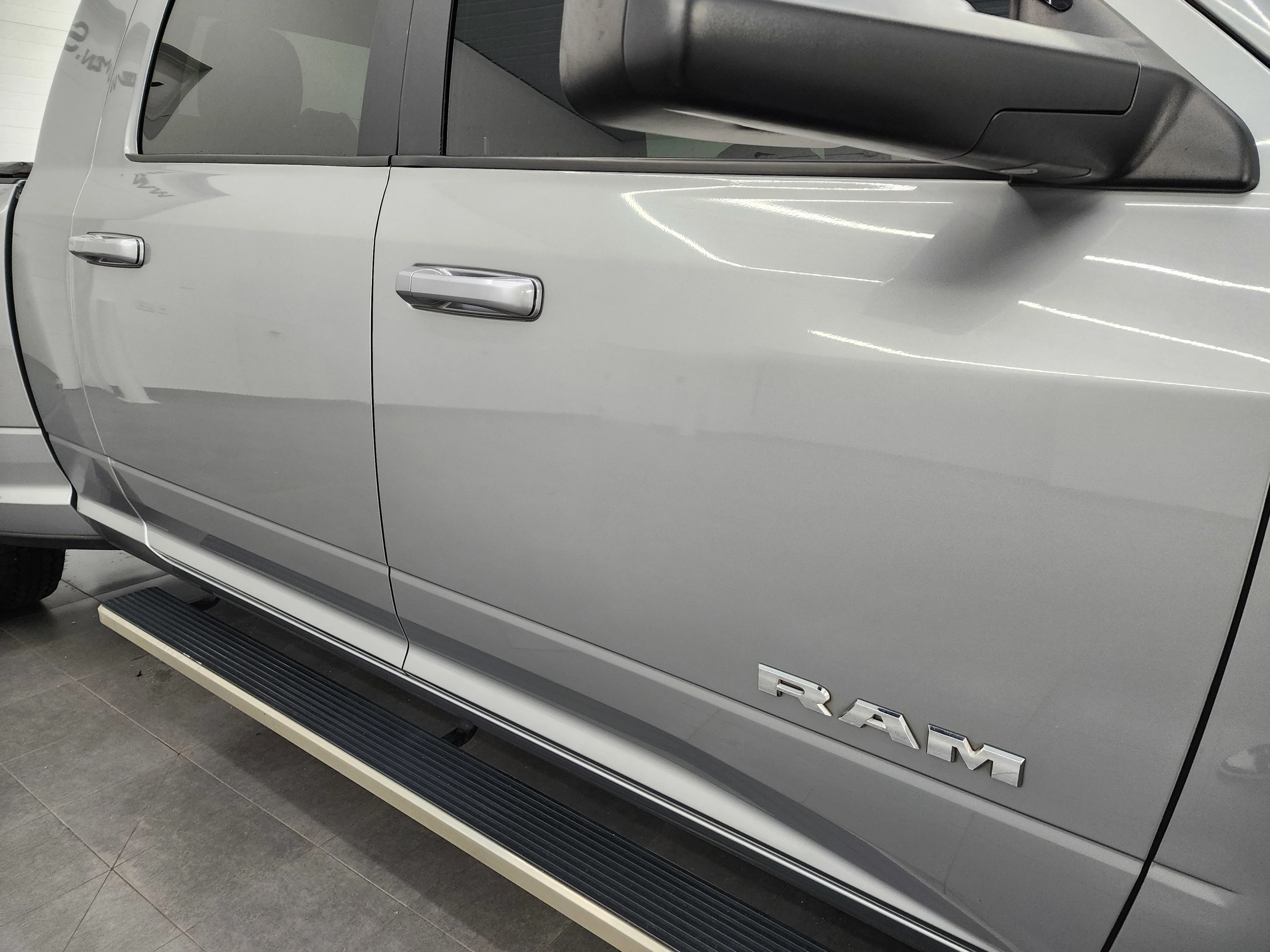 Used 2022 Billet Silver Metallic Clearcoat Ram Big Horn image 25