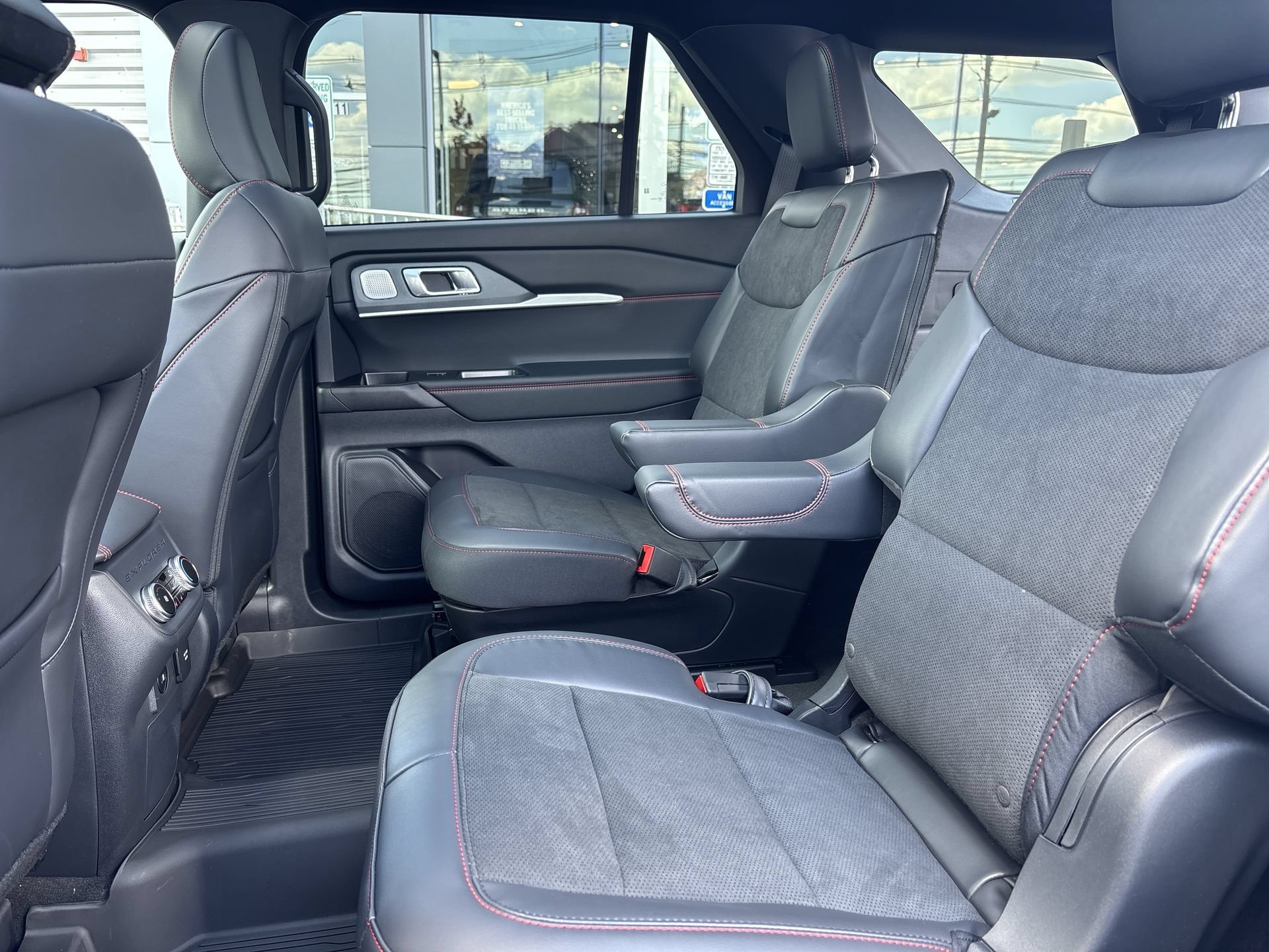 New 2026 Agate Black Metallic Ford ST image 29