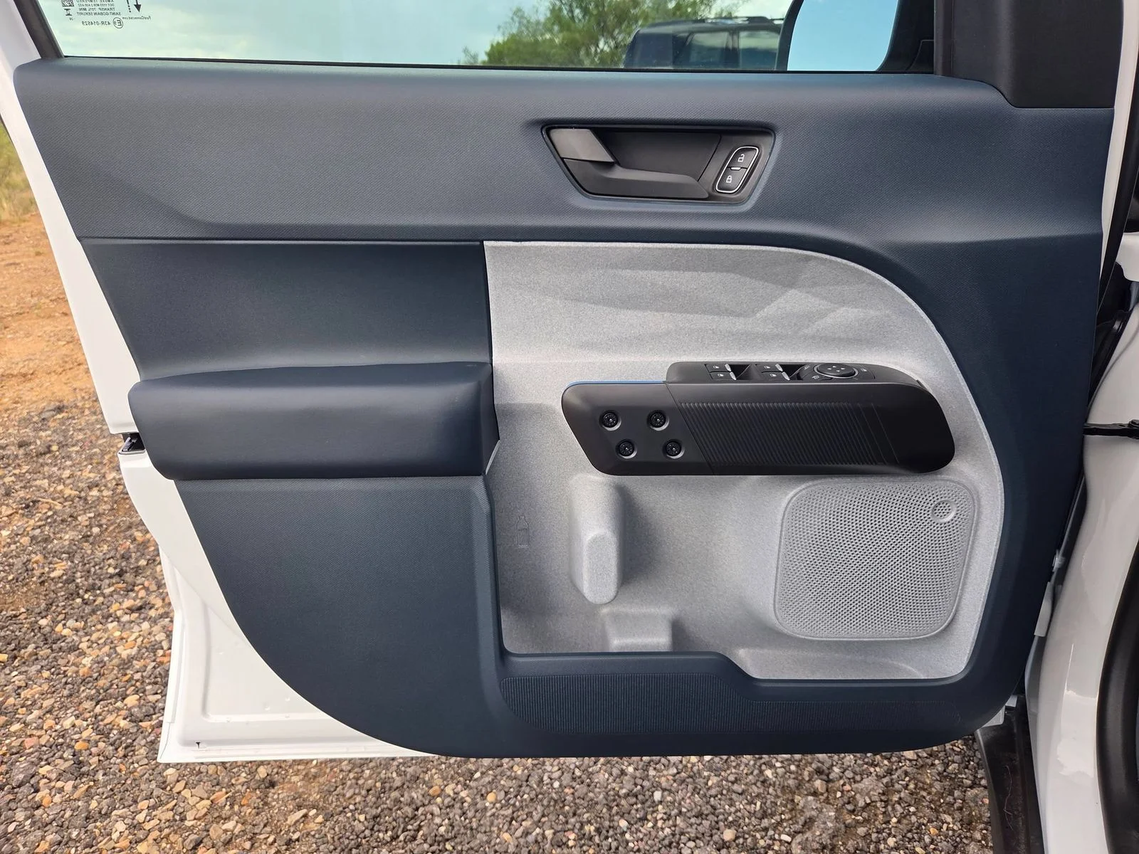 New 2026 Oxford White Ford XLT image 12