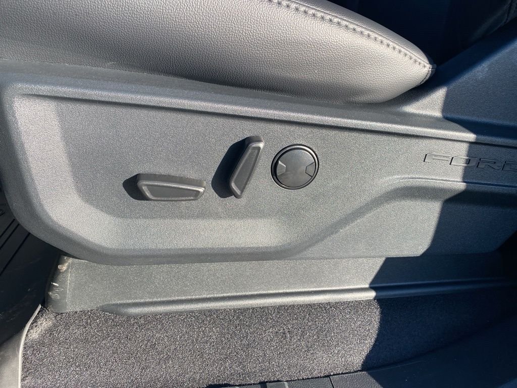 2025 Ford F-150 Lariat - Photo 12