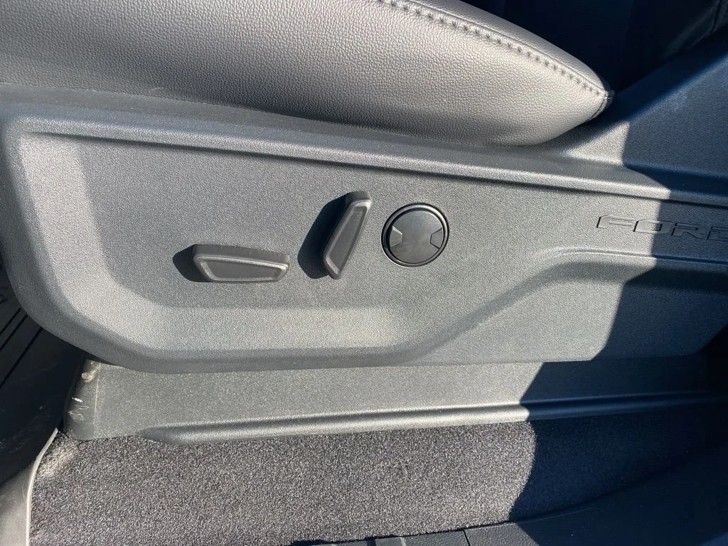 2025 Ford F-150 Lariat - Photo 12