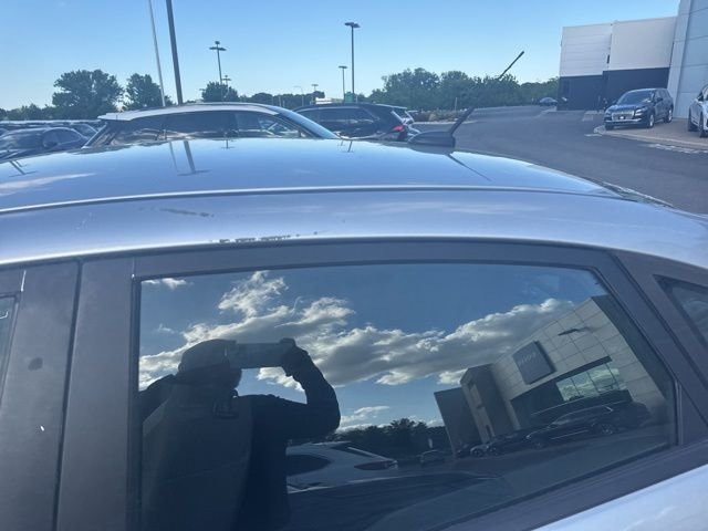 Used 2015 Gray Ford SE image 10