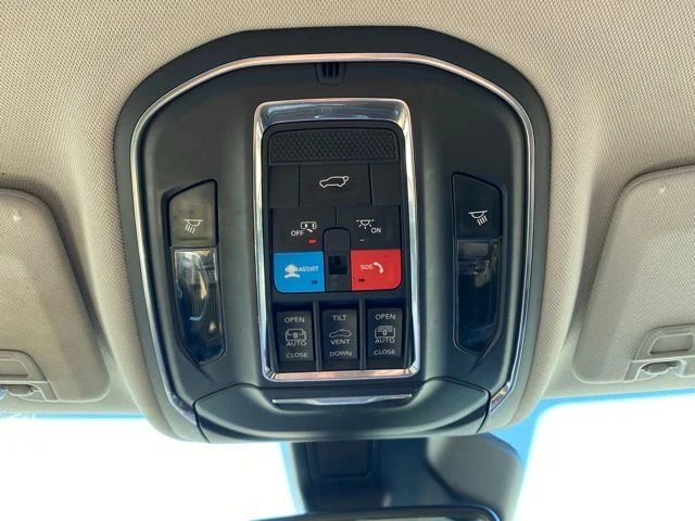 Used 2024 White Jeep Limited image 18