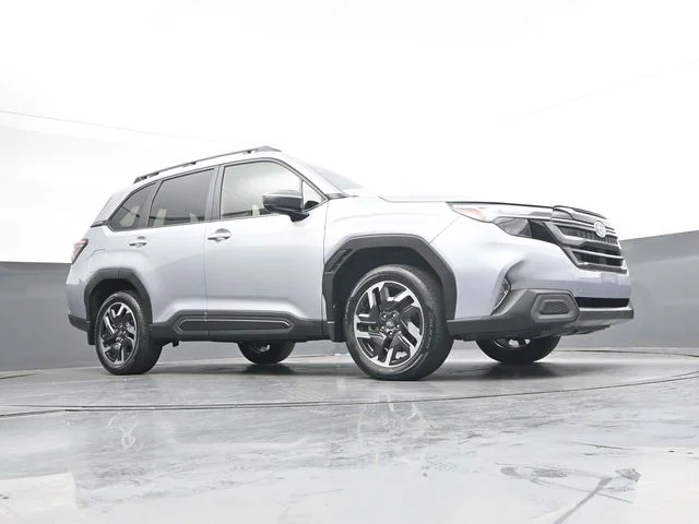 Used 2025 Silver Subaru Limited image 30