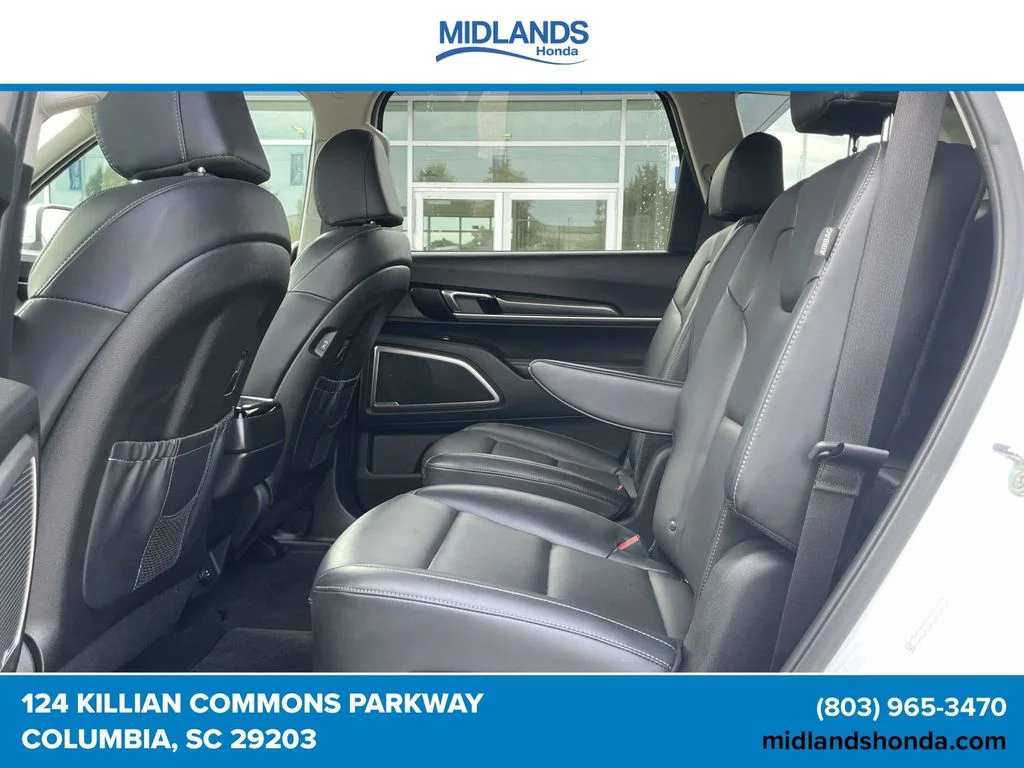 Used 2025 White Pearl Kia S image 10