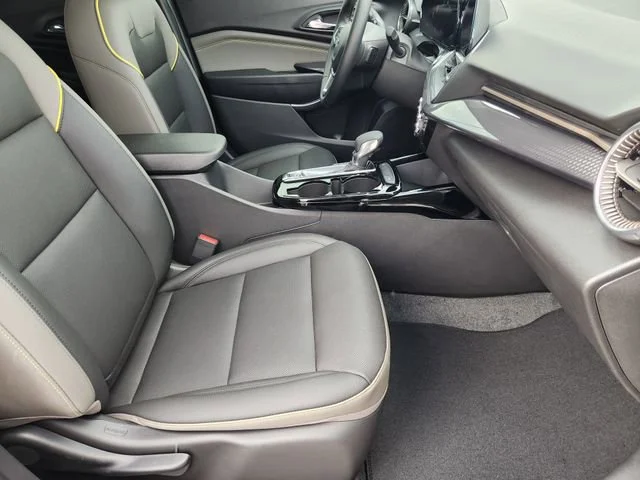 New 2026 Mosaic Black Metallic Chevrolet ACTIV image 15