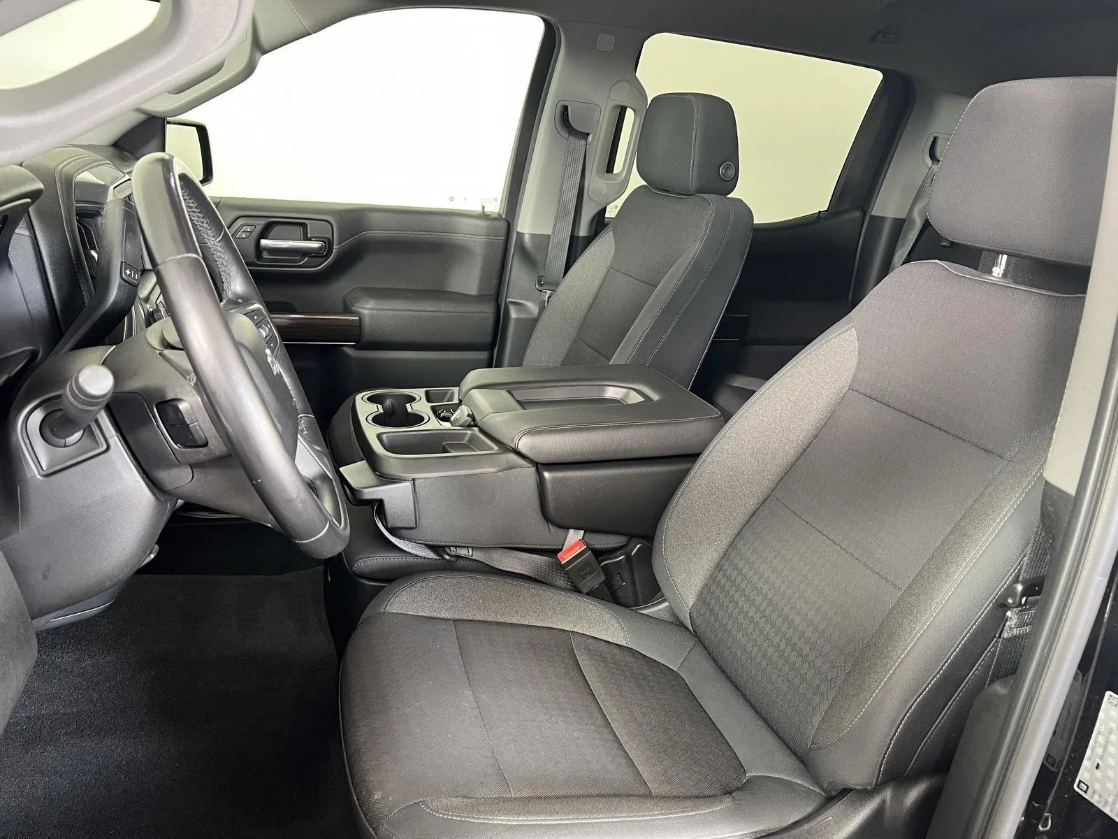 Used 2019 BLACK Chevrolet RST image 6