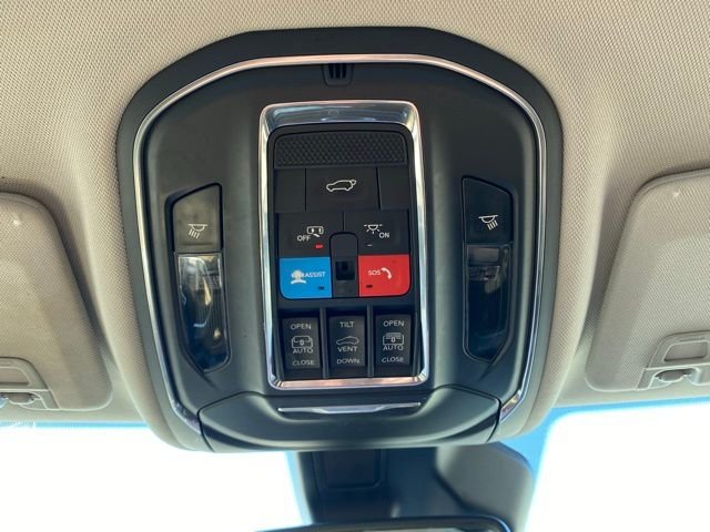 Used 2024 White Jeep Limited image 18