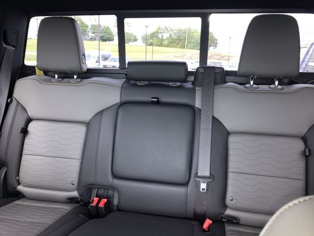 Used 2023 Gray Chevrolet ZR2 image 22