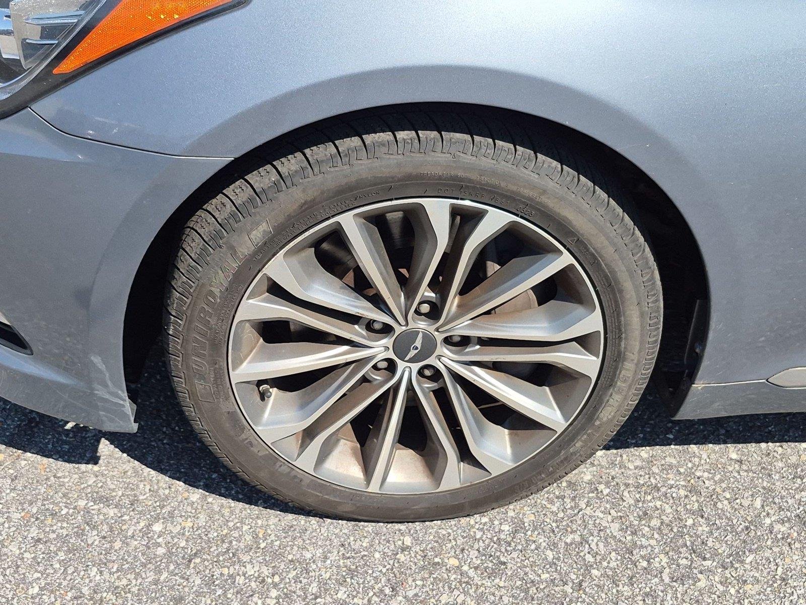 Used 2016 Parisian Gray Hyundai 3.8L image 10
