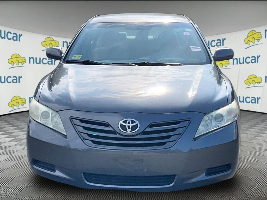Used 2009 Gray Toyota LE image 2
