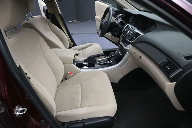 Used 2013  Honda LX image 14