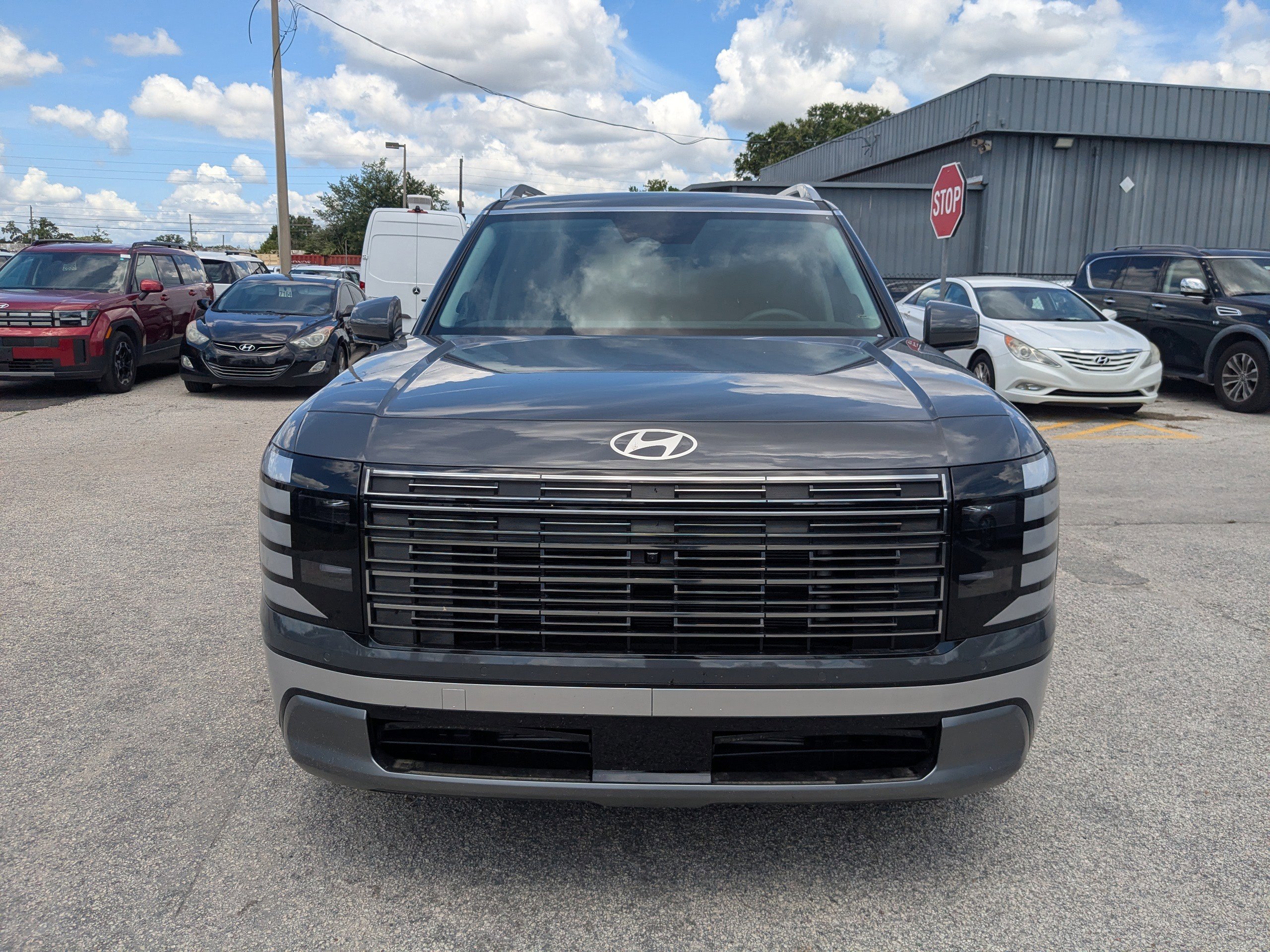 New 2026 Ecotronic Gray Pearl Hyundai Limited FWD image 3