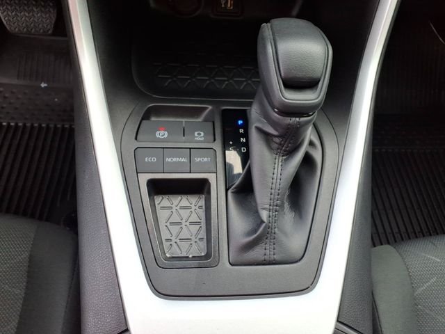 Used 2024  Toyota XLE image 16