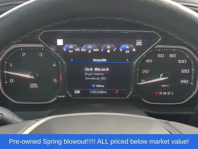 Used 2022 White GMC AT4 image 29