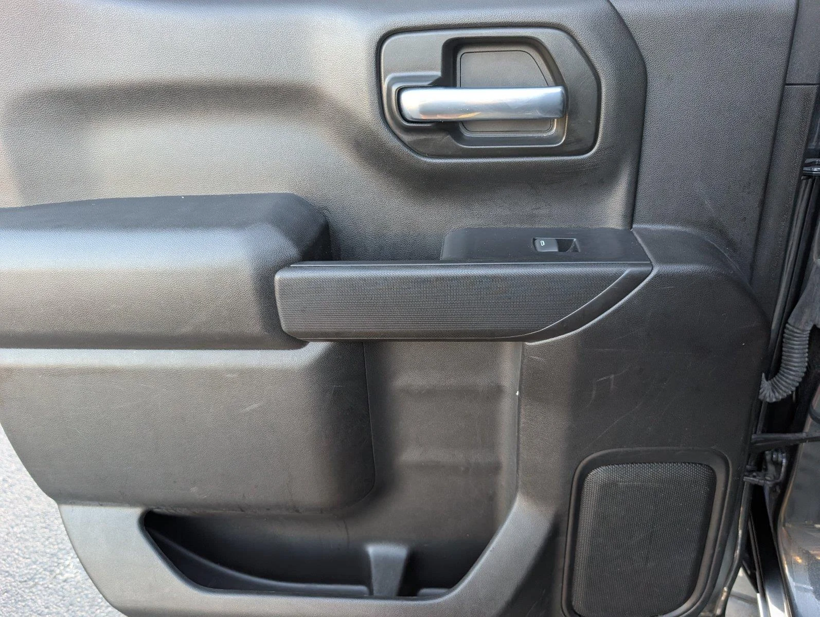 Used 2022 SHADOW GRAY METALLIC Chevrolet Custom image 34