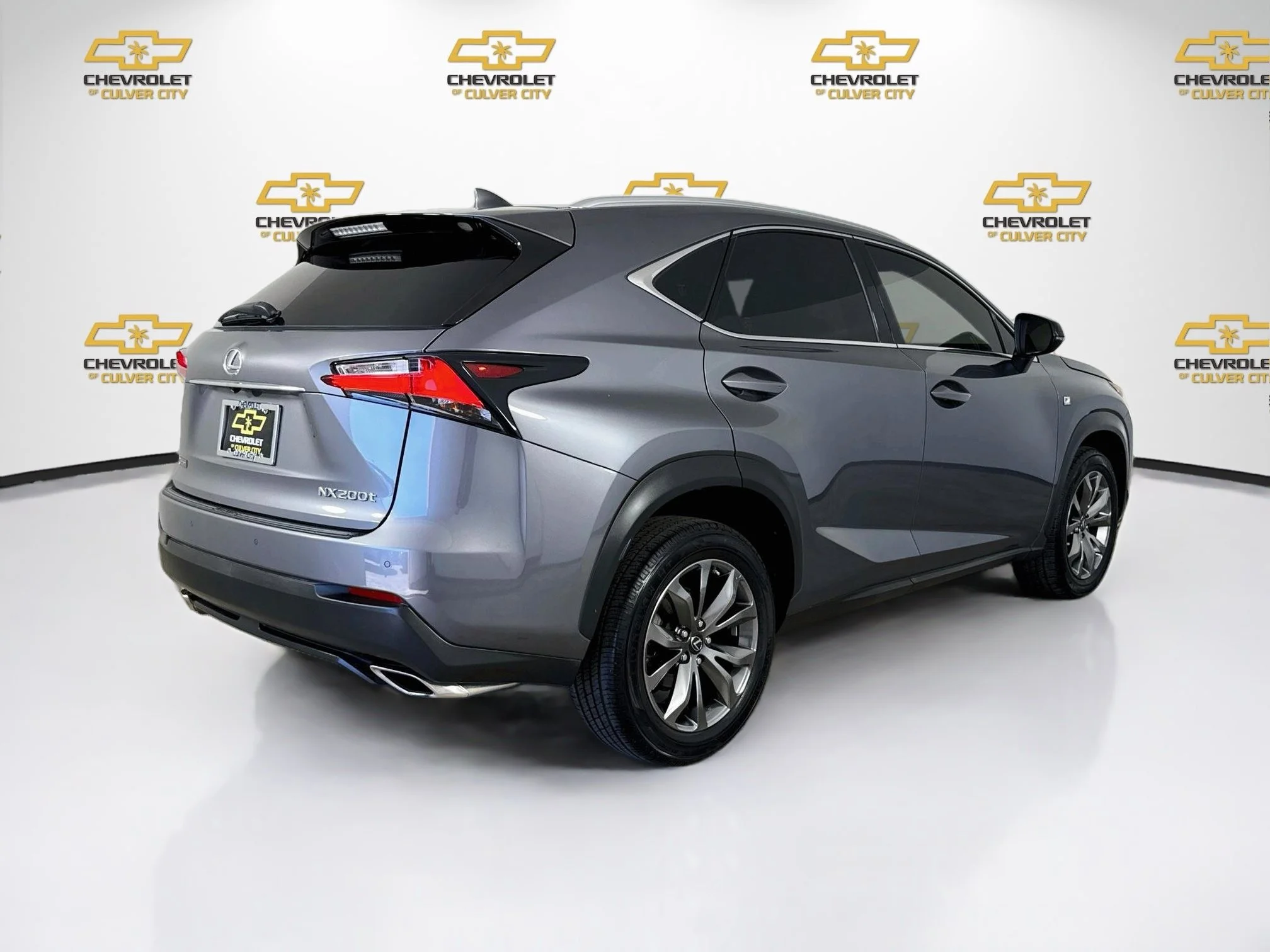 Used 2016  Lexus FWD 4dr image 8