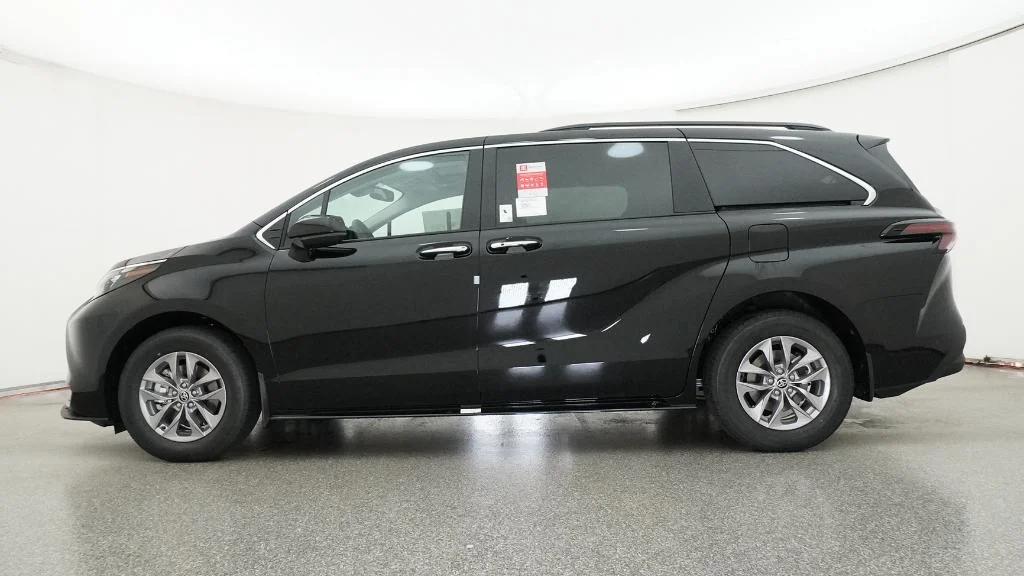 New 2026 Midnight Black Metallic Toyota XLE image 15