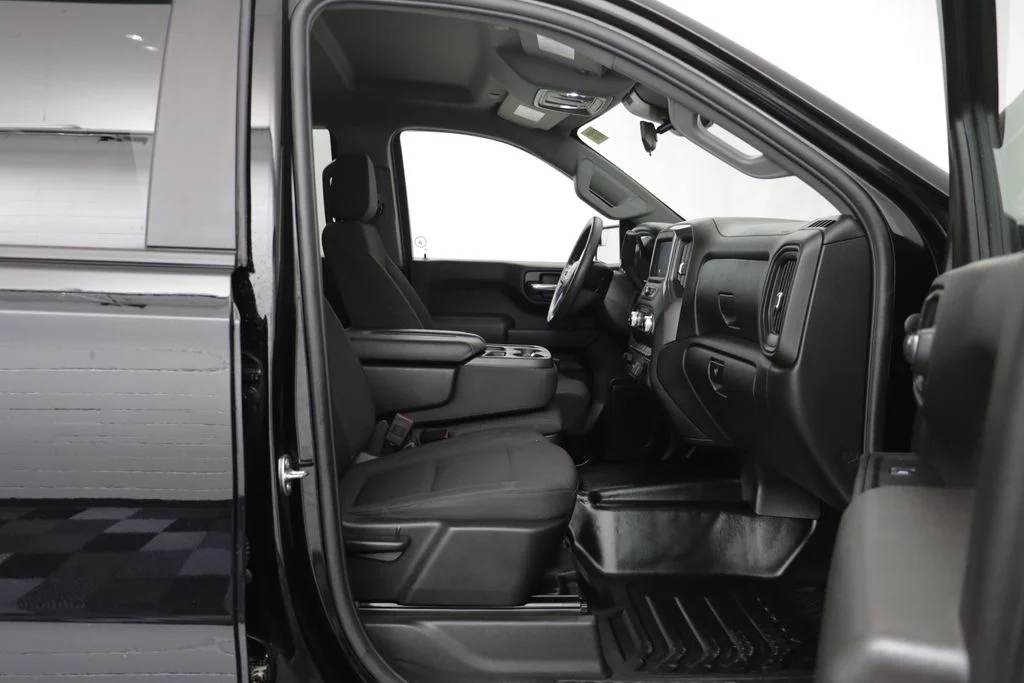 Used 2024 Onyx Black GMC Pro image 18