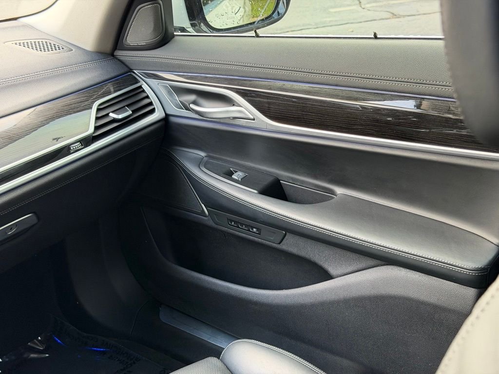 Used 2020 White BMW 740i image 34