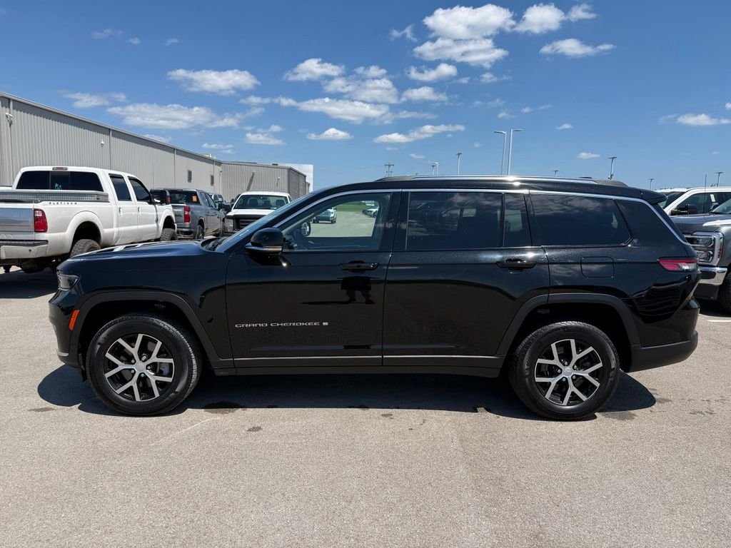 Used 2023 Black Jeep Limited image 17