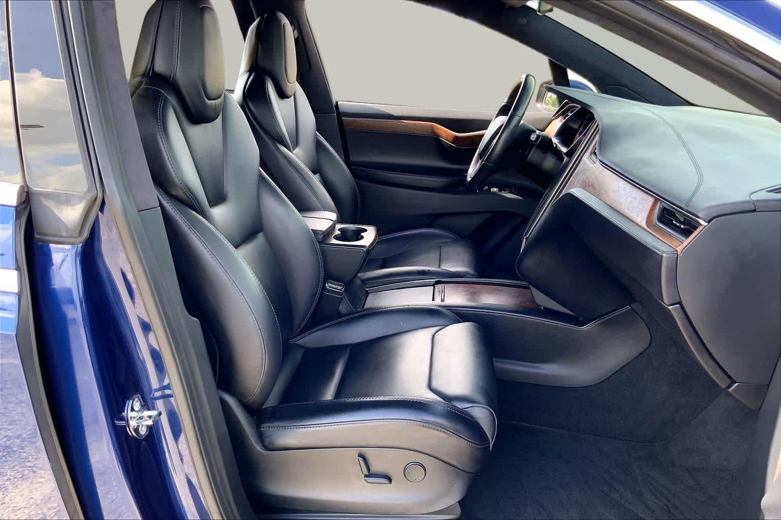 Used 2018 Deep Blue Metallic Tesla 75D image 8